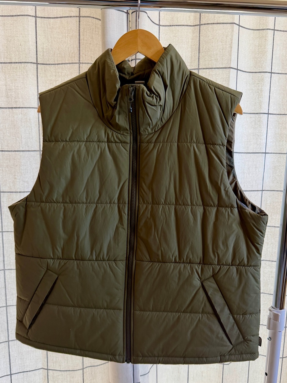 REI Co-op Women’s Olive Green Puffer Vest XL
